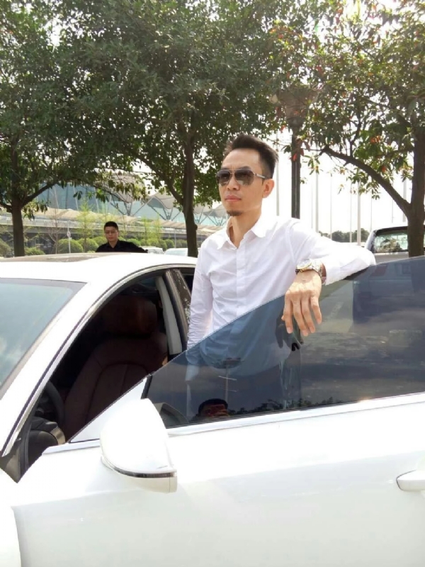 杨岳的第一张照片--南靖婚介网