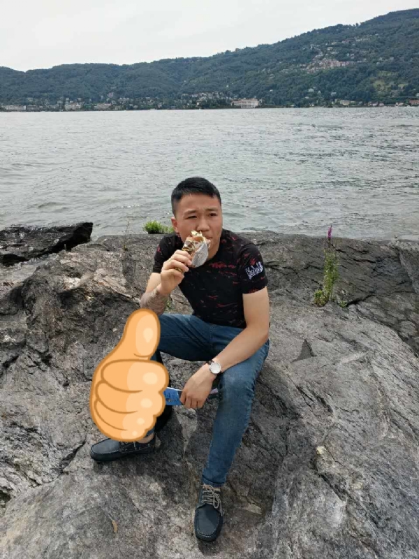 绚烂背后的平淡的第一张照片--南靖婚介网