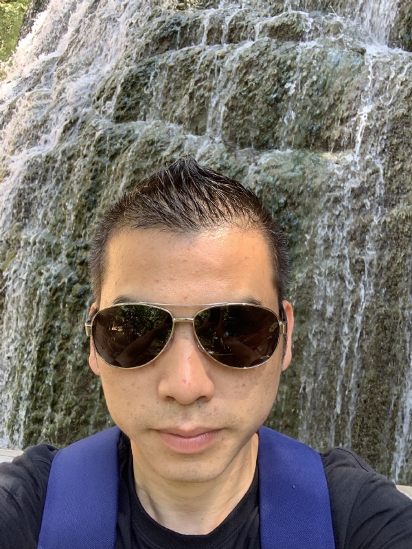 高兴的第二张照片--南靖婚介网