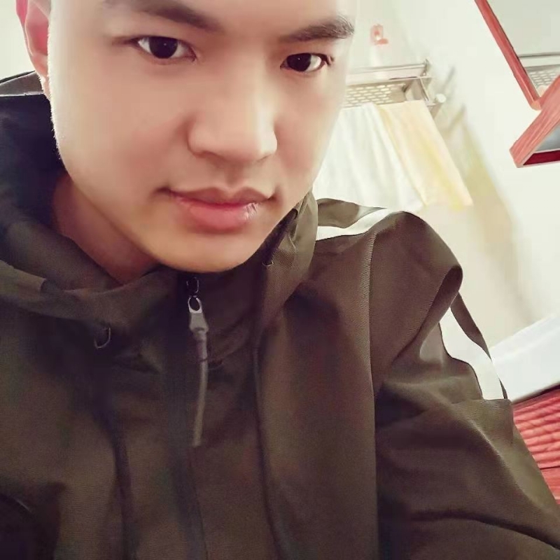 高大上的宅男的第二张照片--南靖婚介网