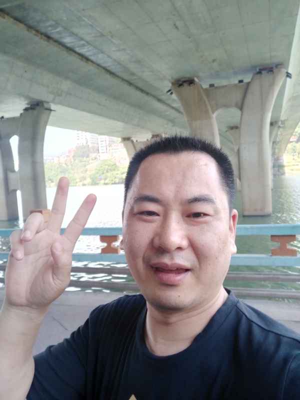 上人的第一张照片--南靖婚介网