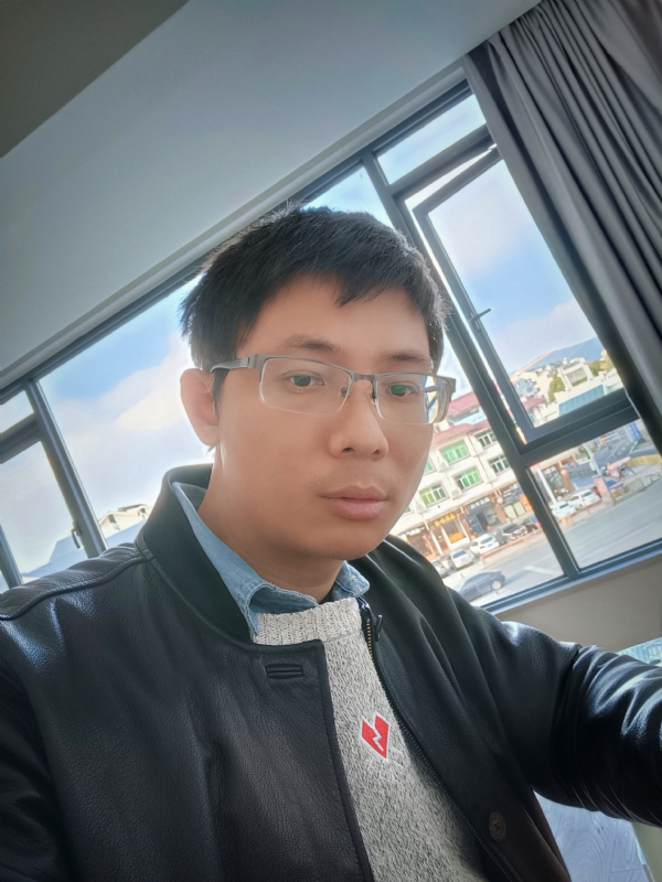 也许只是缺少一个拥抱的第二张照片--南靖婚介网