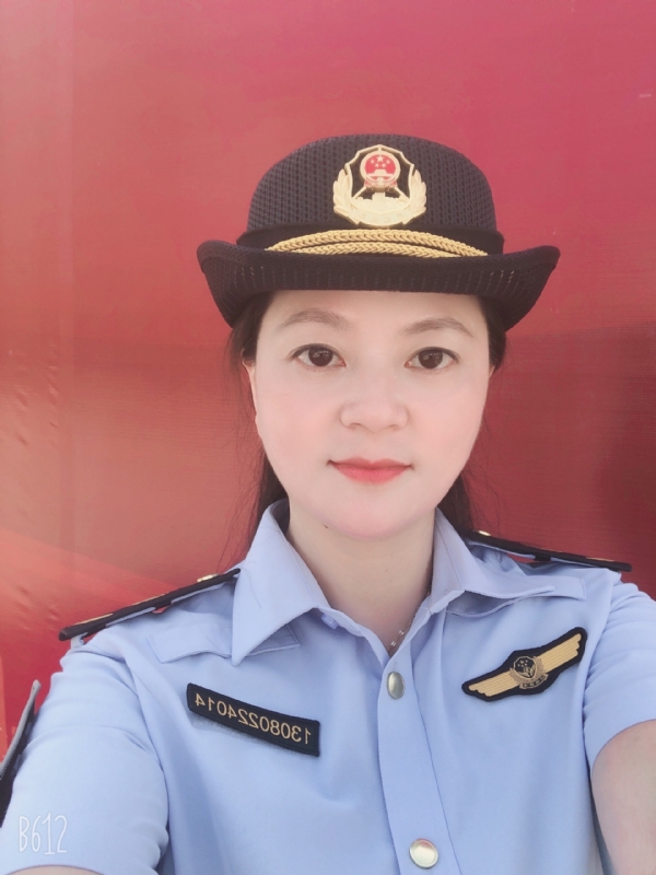 明明的第一张照片--南靖婚介网