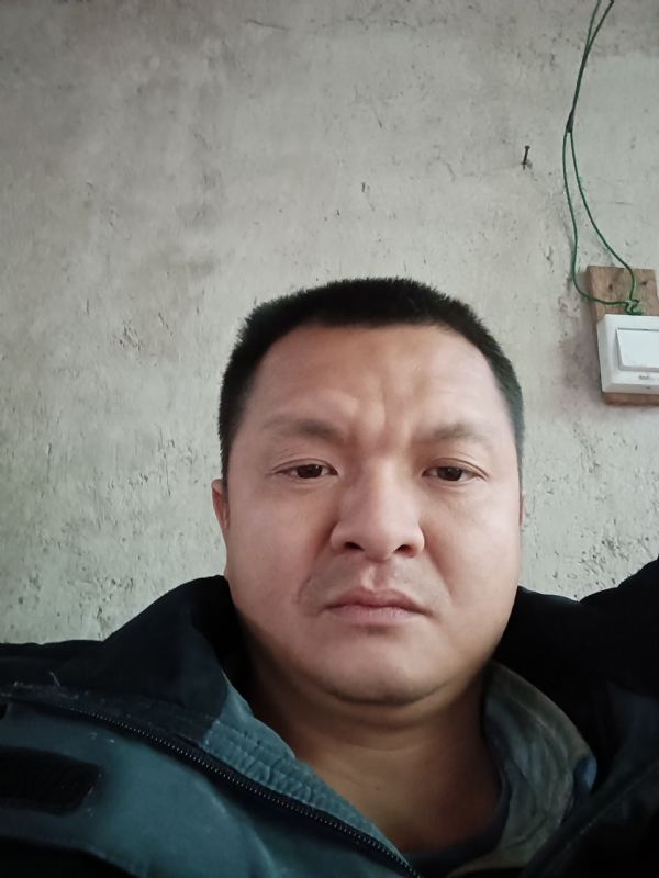 兰成龙的第二张照片--南靖婚介网